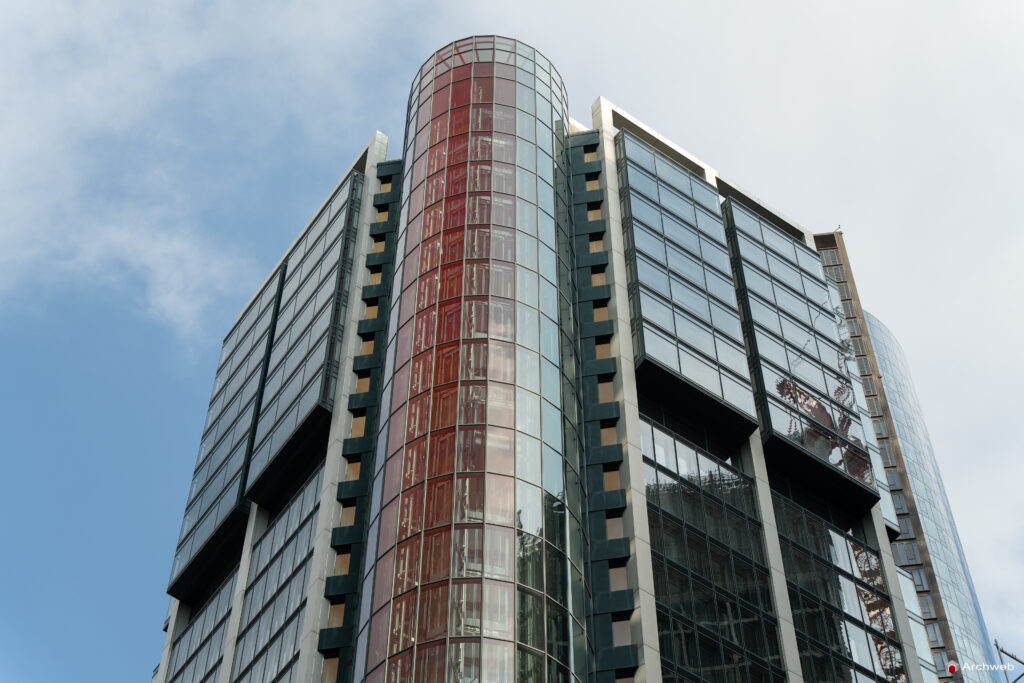 Il grattacielo Eurotheum a Francoforte - Fotografie © Archweb.com