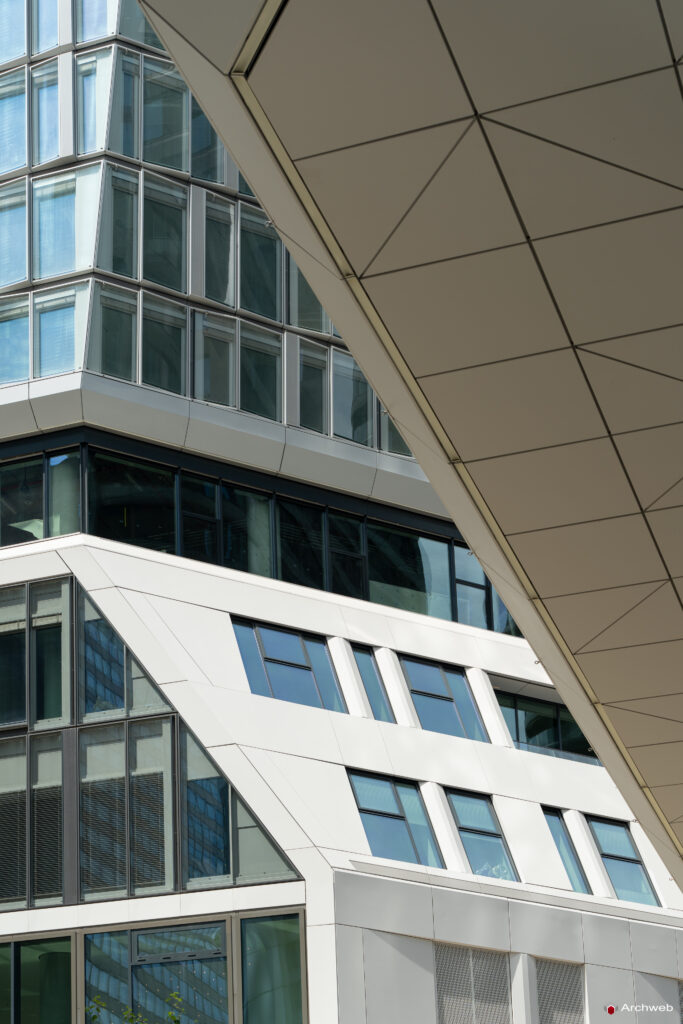 Dettaglio di uno dei grattacieli del complesso "Four Frankfurt" - Fotografie © Archweb.com