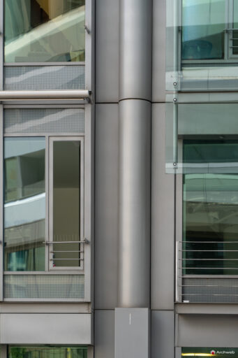 Dettaglio di uno dei grattacieli del complesso "Four Frankfurt" - Fotografie © Archweb.com
