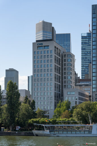 Il centro finanziario di Francoforte visto dalla sponda sud del fiume Meno - Fotografie © Archweb.com