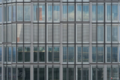 Dettaglio della facciata del grattacielo "Main Tower" nel centro finanziario di Francoforte - Fotografie © Archweb.com
