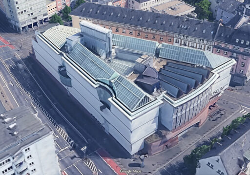MMK – Museum für Moderne Kunst di Francoforte sul Meno, progettato da Hans Hollein